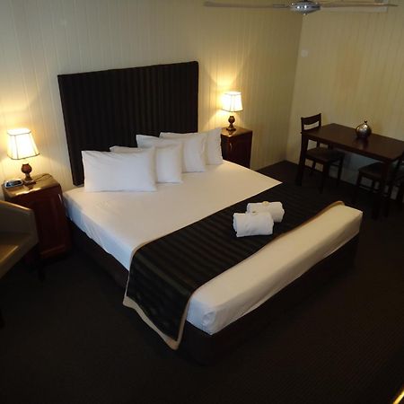 Country Plaza Motor Inn Mackay Phòng bức ảnh