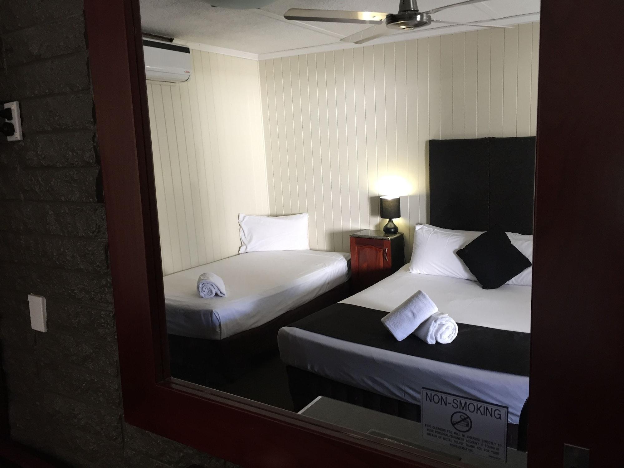 Country Plaza Motor Inn Mackay Ngoại thất bức ảnh
