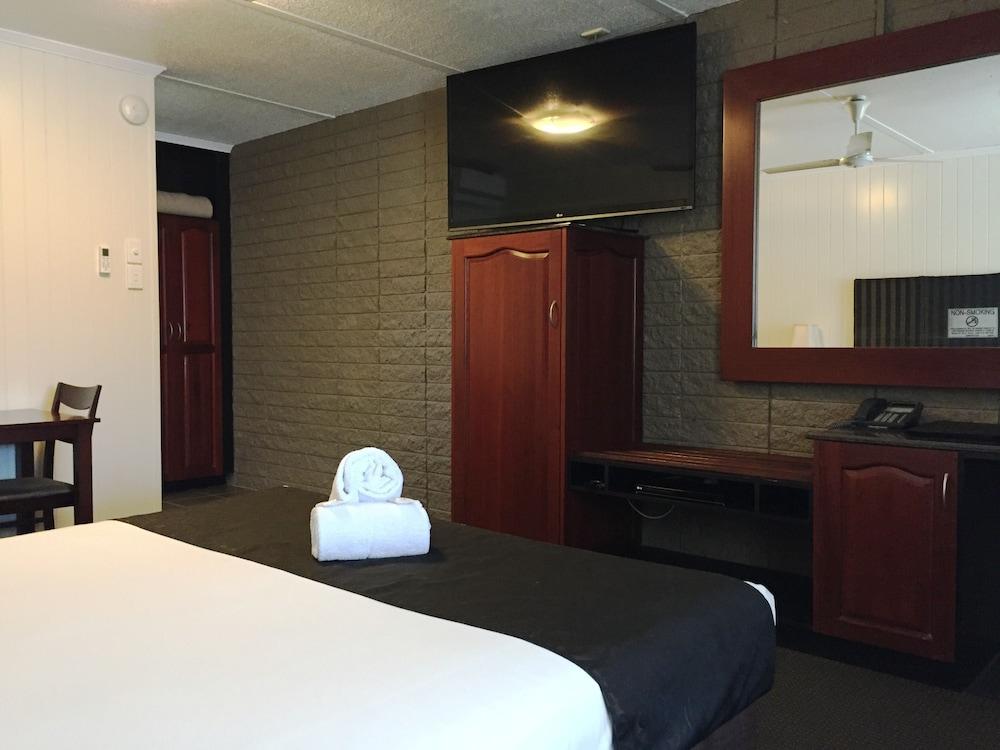 Country Plaza Motor Inn Mackay Ngoại thất bức ảnh
