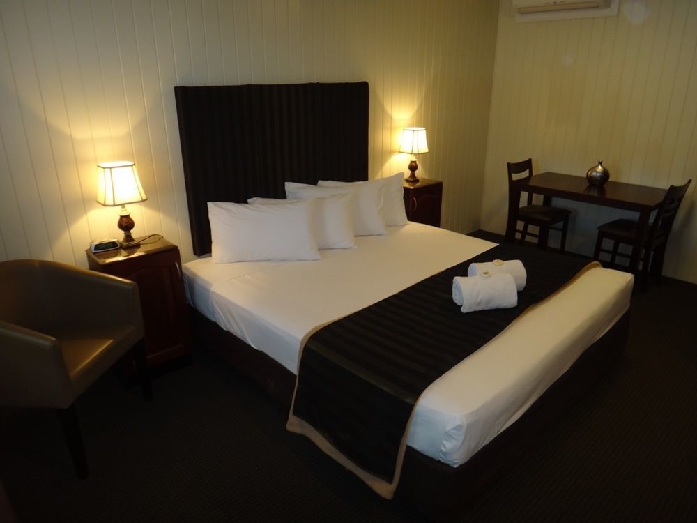 Country Plaza Motor Inn Mackay Ngoại thất bức ảnh