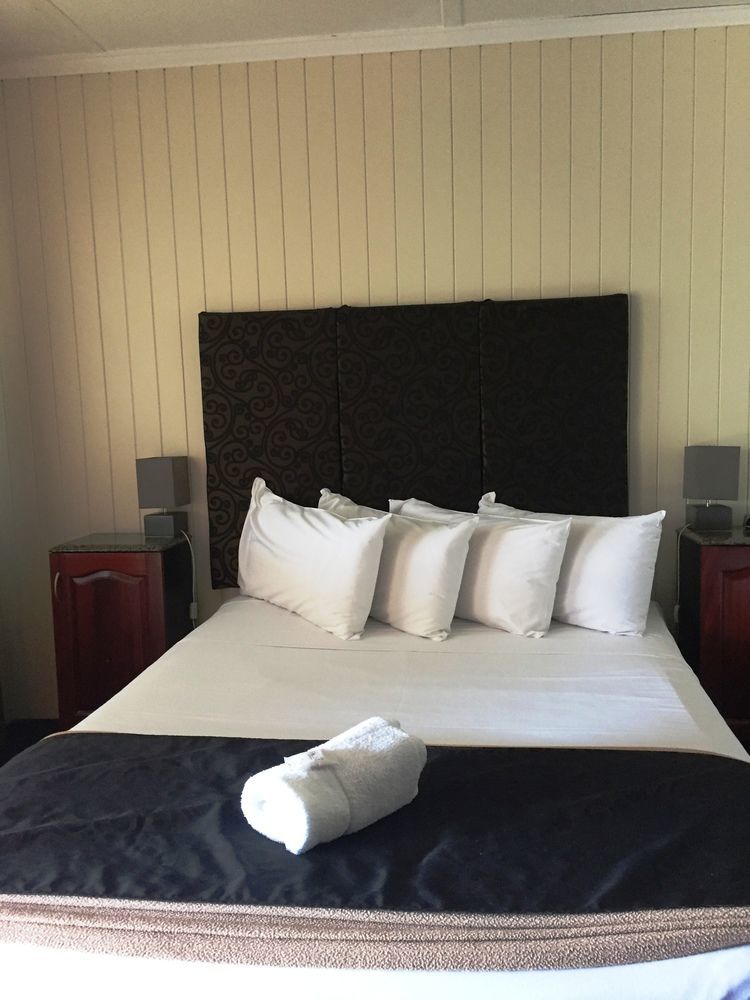 Country Plaza Motor Inn Mackay Ngoại thất bức ảnh